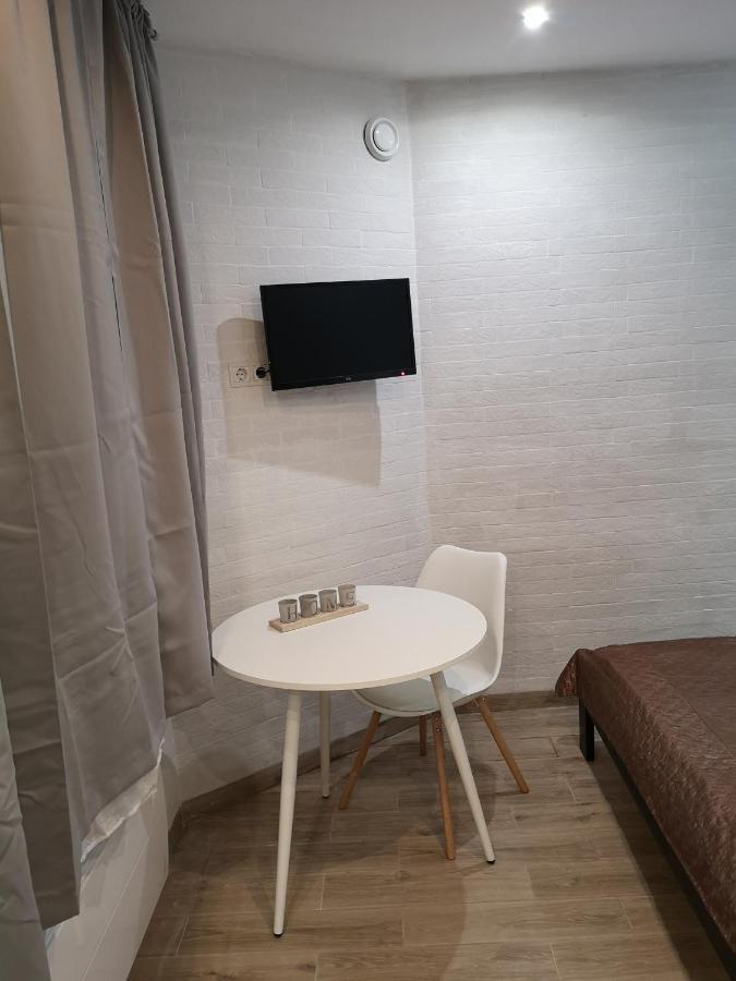 Freedom Apartment On Bazarna Str Lviv Extérieur photo