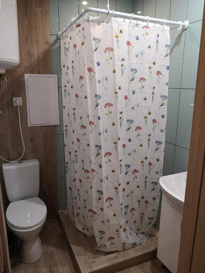 Freedom Apartment On Bazarna Str Lviv Extérieur photo